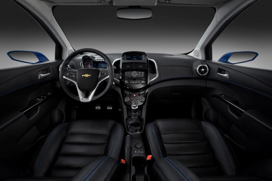  Chevrolet Aveo RS 2011 года  (фото 5 из 9)